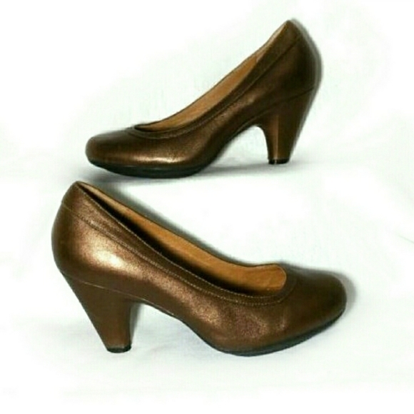 Indigo by Clarks 6 Bronze Classic Career Pumps - Picture 2 of 9